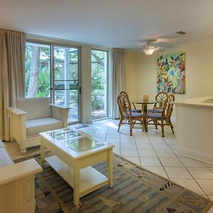 One-Bedroom Suite Island View